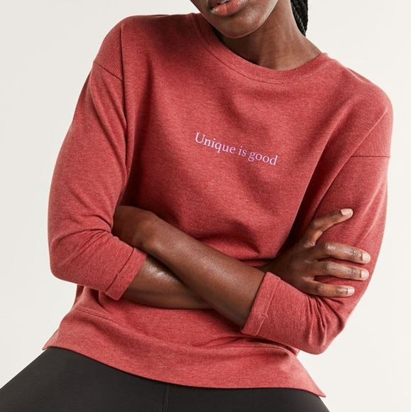 Hyba 3/4 Sleeve Crew neck Sweatshirt - Picture 2 of 8